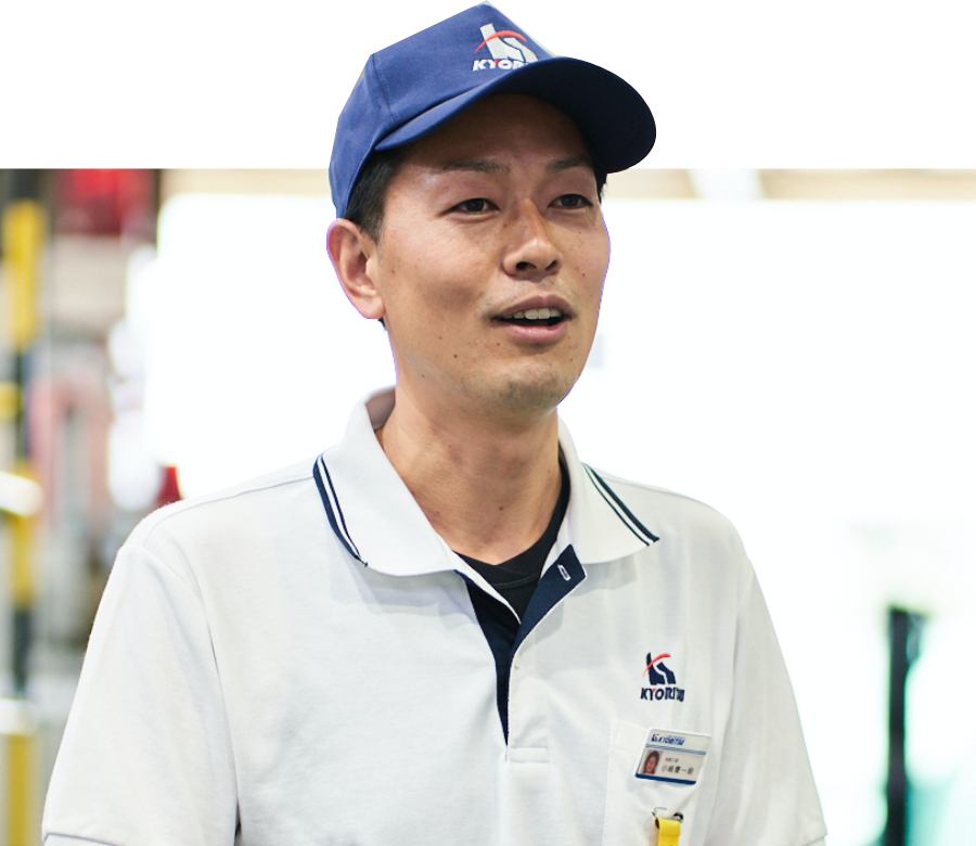 共立従業員の笑顔