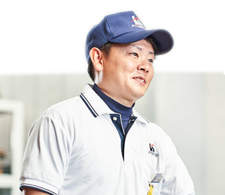 共立従業員の笑顔